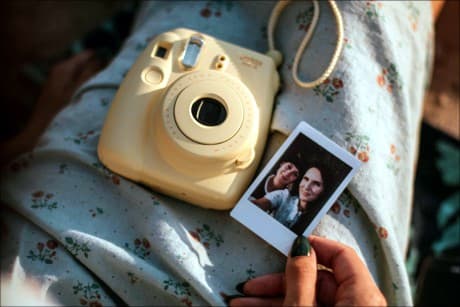 looking at ta photograph